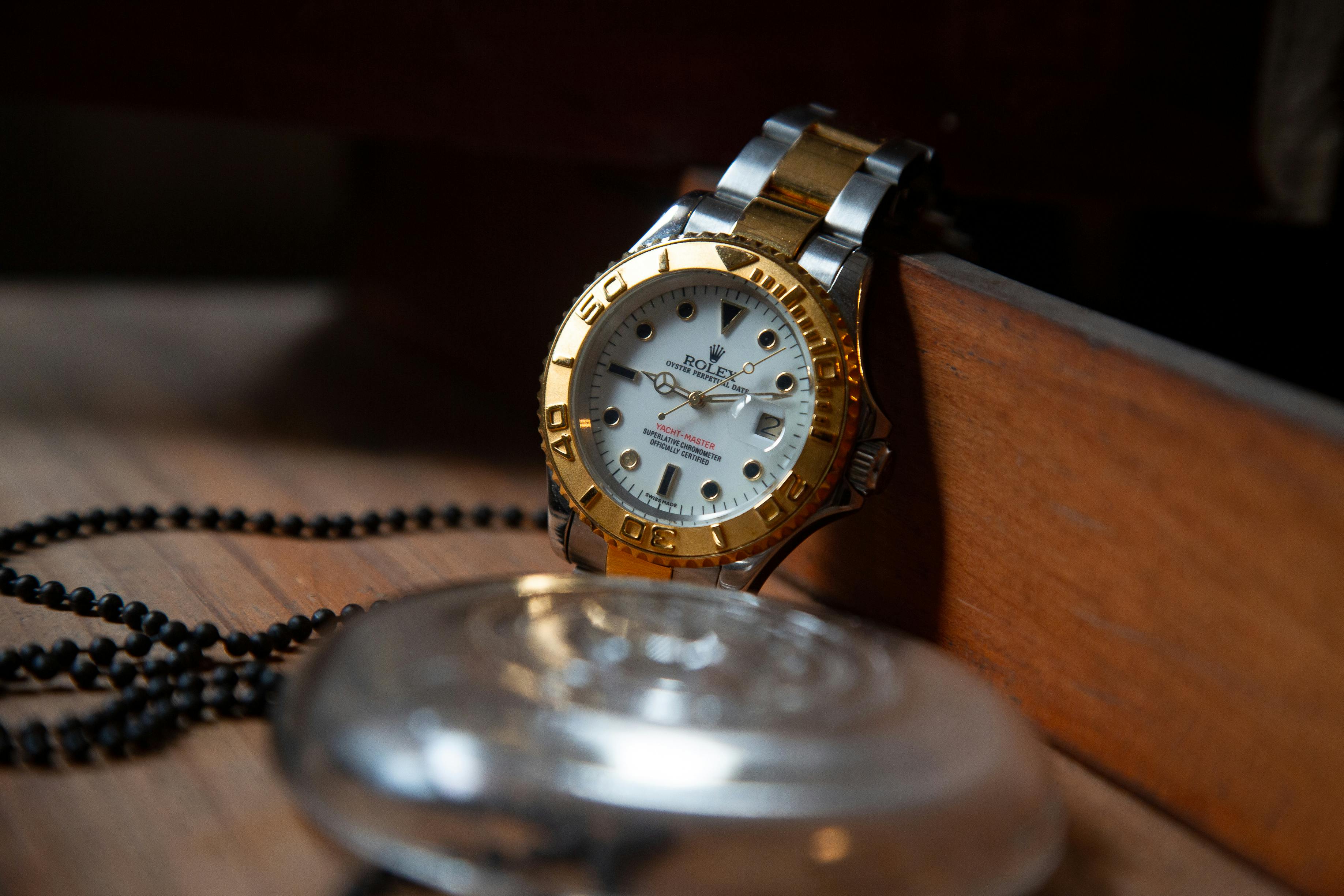Rosnące zapotrzebowanie na używane złote Rolexy